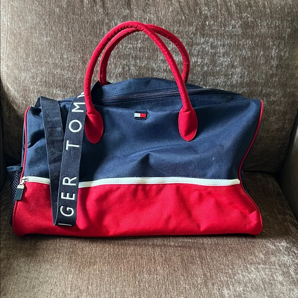 Tommy Hilfiger Navy and Red Duffel Bag Vintage Great Condition